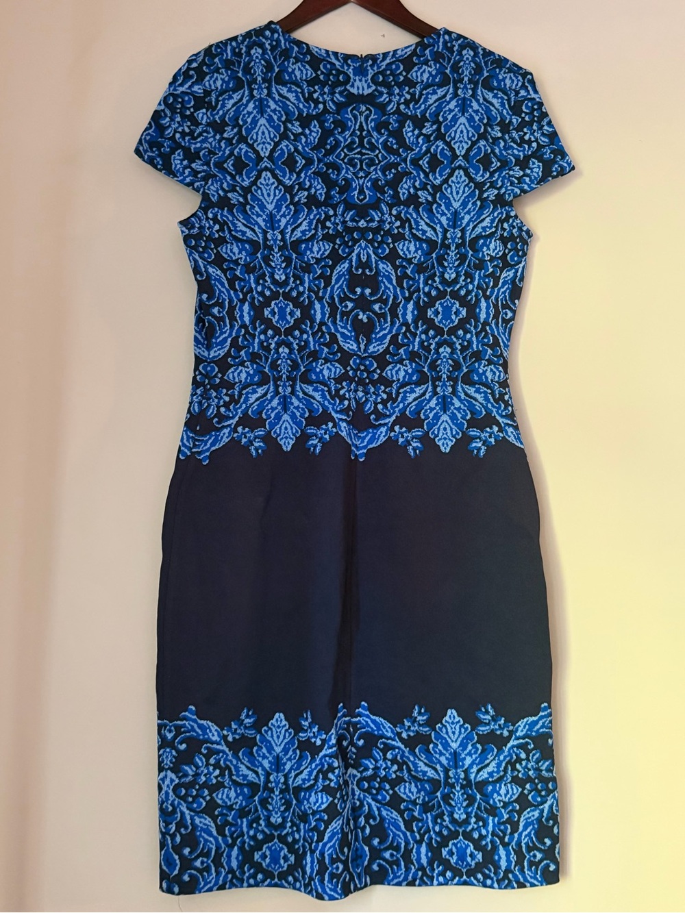 St John | Blue Jacquard Metallic Knit Sheath Dress | Size 8 - Picture 5 of 15